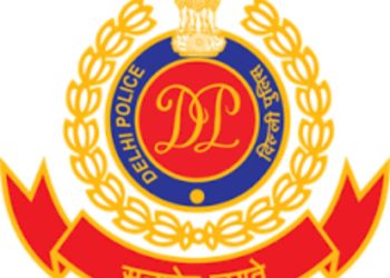 दिल्ली थाना आनंद पर्वत पुलिस ने चेकिंग के दौरान एक स्नैचर को धरदबोचा