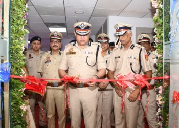दिल्ली पुलिस आयुक्त राकेश अस्थाना, ने पुलिस मुख्यालय की 11वीं मंजिल पर ‘डीपी एक्टिव फिटनेस सेंटर’ का उद्घाटन किया