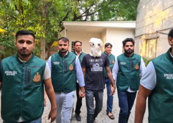 दिल्ली पुलिस की स्पेशल सेल की टीम ने एक कुख्यात अपराधी फरार हिस्ट्रीशीटर को किया गिरफतार