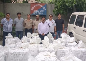 दिल्ली पुलिस की स्पेशल स्टाफ टीम ने एक शराब तस्कर को किया गिरफतार