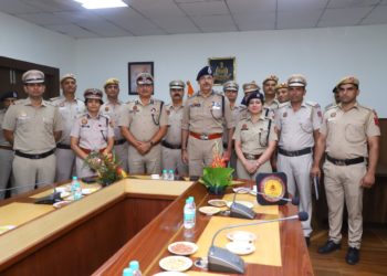दिल्ली पुलिस आयुक्त ने सेंट्रल डिस्ट्रिक्ट के  स्पेशल स्टाफ की टीम को सम्मानित किया