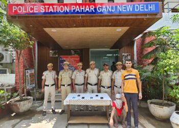 मध्य जिला थाना पहाड़गंज टीम ने एक बदमाश स्नैचर और एक सीसीएल को धरदबोचा