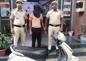 थाना कमला मार्केट, सेंट्रल डिस्ट्रिक्ट की टीम ने एक ऑटो-लिफ्टर को किया गिरफ्तार