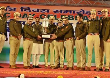 गणतंत्र दिवस परेड 2025: दिल्ली पुलिस को मिली सर्वश्रेष्ठ मार्चिंग टुकड़ी की ट्रॉफी