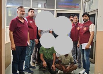 क्राइम ब्रांच की बड़ी कार्रवाई: दिल्ली के विजय नगर में जुए के अड्डे पर छापा, 08 गिरफ्तार, हजारों की नकदी बरामद