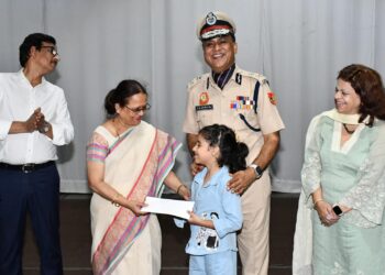 दिल्ली पुलिस ने दौलत राम कॉलेज में नशा मुक्ति जागरूकता कार्यक्रम आयोजित किया