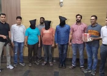 लाल किला जैन पर्व पंडाल चोरी का पर्दाफाश, तीन गिरफ्तार – सोने की झारी समेत लाखों की संपत्ति बरामद