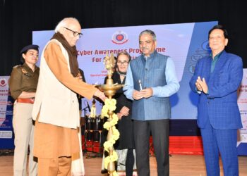 वरिष्ठ नागरिकों की साइबर सुरक्षा पर दिल्ली पुलिस का जागरूकता कार्यक्रम, सैकड़ों लोगों ने ली जानकारी