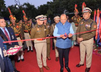 सेंट्रल पार्क में दिल्ली पुलिस प्रदर्शनी 2026 का शुभारंभ, एलजी ने किया उद्घाटन