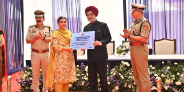 दिल्ली के उपराज्यपाल ने दिल्ली ट्रैफिक प्रहरियों को किया सम्मानित, नई सुविधाओं की शुरुआत