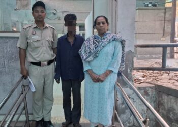 Delhi Police नौकरी का झांसा देकर नाबालिग को बेचने की साजिश नाकाम, महिला पुलिस की मुस्तैदी से बची 17 वर्षीय लड़की