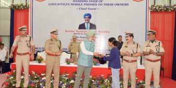 ‘ऑपरेशन विश्वास’ बना दिल्ली पुलिस की बड़ी कामयाबी, 12,600 चोरी और गुम मोबाइल लौटाए गए मालिकों को