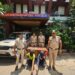 Delhi Police नई दिल्ली रेलवे स्टेशन के पास पॉकेटमार गिरोह का पर्दाफाश,पहाड़गंज पुलिस ने दो शातिर बदमाश दबोचे, डेढ़ लाख का मोबाइल बरामद