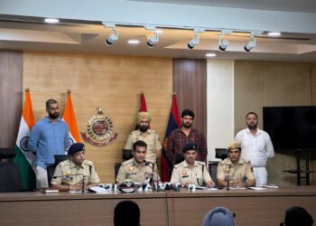 रोहिणी पुलिस का बड़ा ऑपरेशन: मणिपुर से दिल्ली तक फैले हेरोइन नेटवर्क का भंडाफोड़, 16 करोड़ की ड्रग्स बरामद