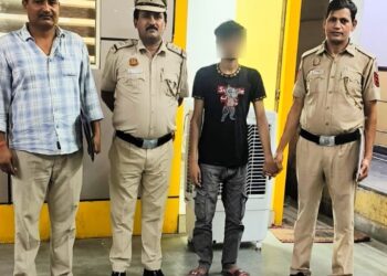 दिल्ली पुलिस मध्य जिला हौज काजी पुलिस की बड़ी कामयाबी: वाहन चोरी के मामले में कुख्यात स्नैचर और ऑटो लिफ्टर गिरफ्तार