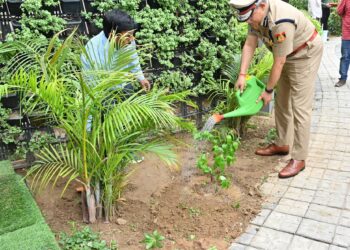विश्व पर्यावरण दिवस पर दिल्ली पुलिस का मेगा वृक्षारोपण अभियान, पुलिस आयुक्त सतीश गोल्छा ने किया नेतृत्व