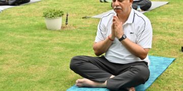 अंतरराष्ट्रीय योग दिवस 2026: दिल्ली पुलिस मुख्यालय में हुआ भव्य योग कार्यक्रम, हजारों पुलिसकर्मियों ने लिया स्वस्थ जीवन का संकल्प