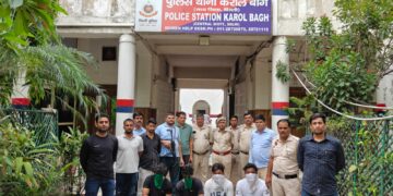 करोल बाग में 90 लाख की हाई-प्रोफाइल चोरी का दिल्ली पुलिस ने घंटों में किया पर्दाफाश, 84 लाख रुपये बरामद, दुकान का भरोसेमंद कर्मचारी निकला मास्टरमाइंड