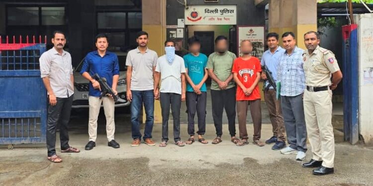आयकर विभाग में सरकारी नौकरी दिलाने के नाम पर करोड़ों सपनों से खिलवाड़, दिल्ली पुलिस ने फर्जी भर्ती रैकेट का किया भंडाफोड़