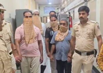 SIR ड्यूटी के दौरान महिला BLO से अभद्रता का आरोप, सरकारी कार्य में बाधा डालने के मामले में चार गिरफ्तार