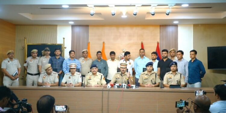 दिल्ली पुलिस ने हाई-प्रोफाइल रंगदारी और फायरिंग कांड का किया खुलासा, अंतरराज्यीय गैंग का भंडाफोड़; पांच आरोपी गिरफ्तार