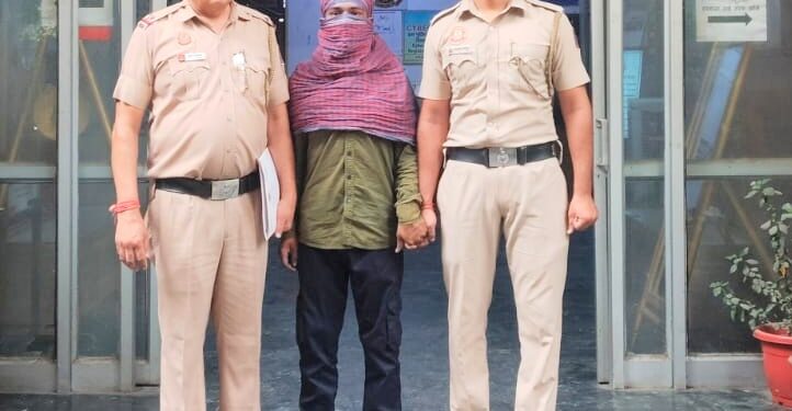 दिल्ली पुलिस की मुस्तैदी से चाकू की नोक पर लूट का खुलासा, वारदात के महज चार घंटे में आरोपी गिरफ्तार