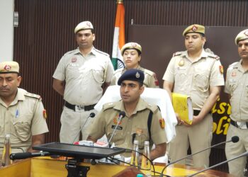 फर्जी एयरलाइन के नाम पर नौकरी का झांसा देकर युवाओं से ठगी, छह गिरफ्तार