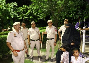 ऑपरेशन ‘शिष्टाचार’ के तहत महिलाओं की सुरक्षा को लेकर सेंट्रल जिला पुलिस का विशेष अभियान