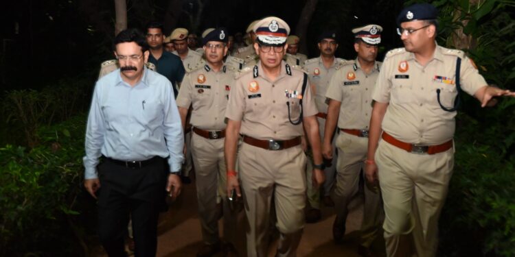 दिल्ली पुलिस आयुक्त अनुराग कुमार ने पिंक बूथ, नेशनल पार्क और अरुण जेटली पार्क का किया निरीक्षण, सुरक्षा व्यवस्था मजबूत करने के दिए निर्देश