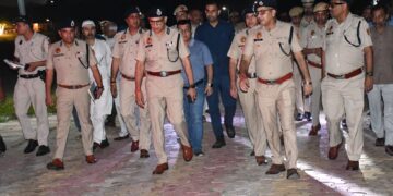 दिल्ली पुलिस आयुक्त ने अशिता पार्क में किया फील्ड पेट्रोलिंग, पिंक बूथ की व्यवस्थाओं का लिया जायजा